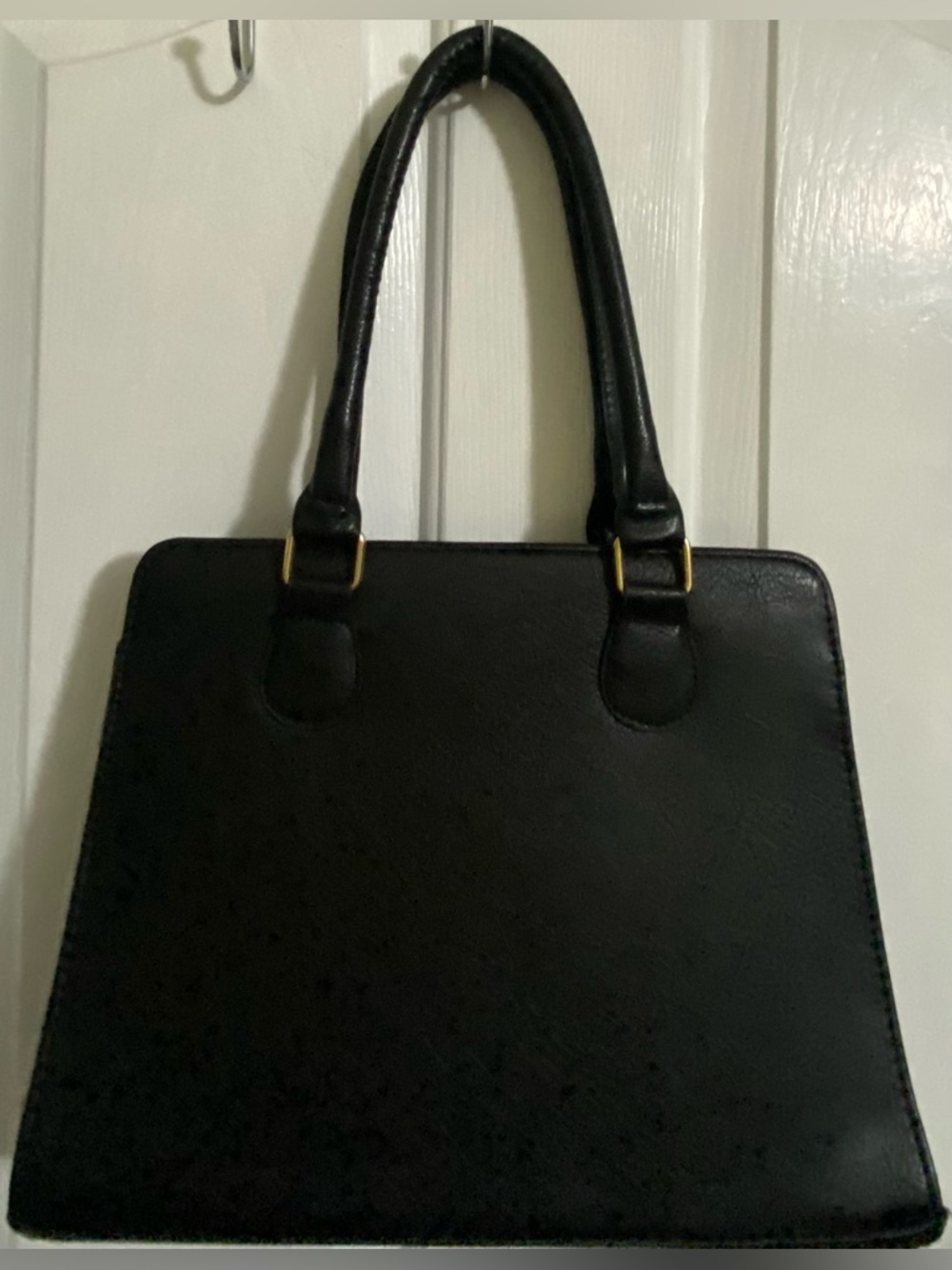 BLACK QUILTED SATCHEL HANDBAG WITH GOLD HARDWARE - Picture 4 of 16